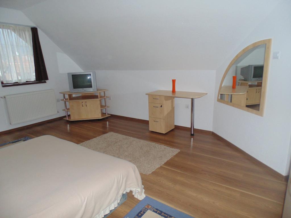 Casa Dancs Ξενοδοχείο Κοβάσνα Δωμάτιο φωτογραφία